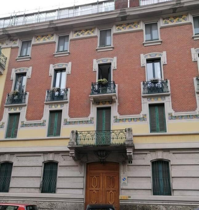 Appartamento Con Giardino Milán Exterior foto